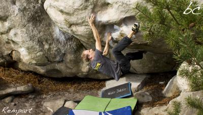 German climber working on "Noir Desir"
